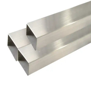 Section creuse du tuyau solides solubles 304 solides solubles 201 carrés décoratifs de tube d'acier inoxydable de délié