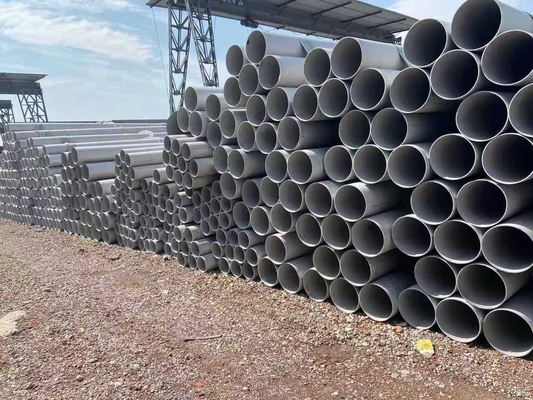 Pipe en acier inoxydable soudé avec surface mate pour atmosphère hautement corrosive