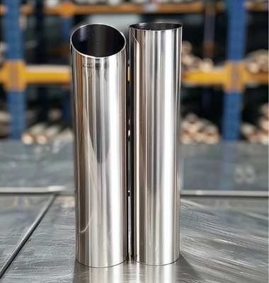 Pipe en acier inoxydable soudé pour atmosphère hautement corrosive